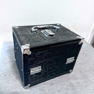 Jewelry box with no key included!